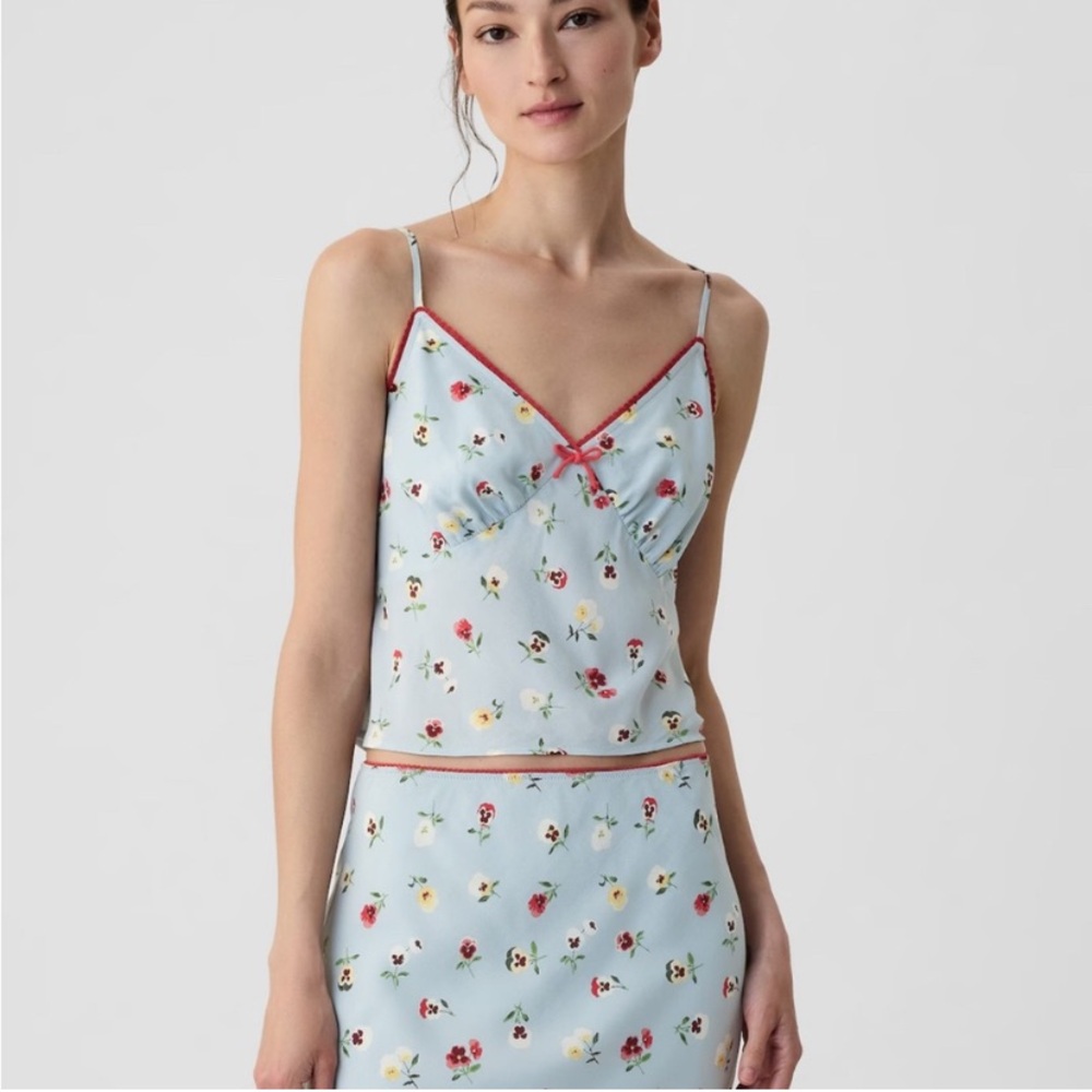 NWT Gap x DOEN Cropped Blue Floral Camisole Top Red Accents Coquette - Sz M